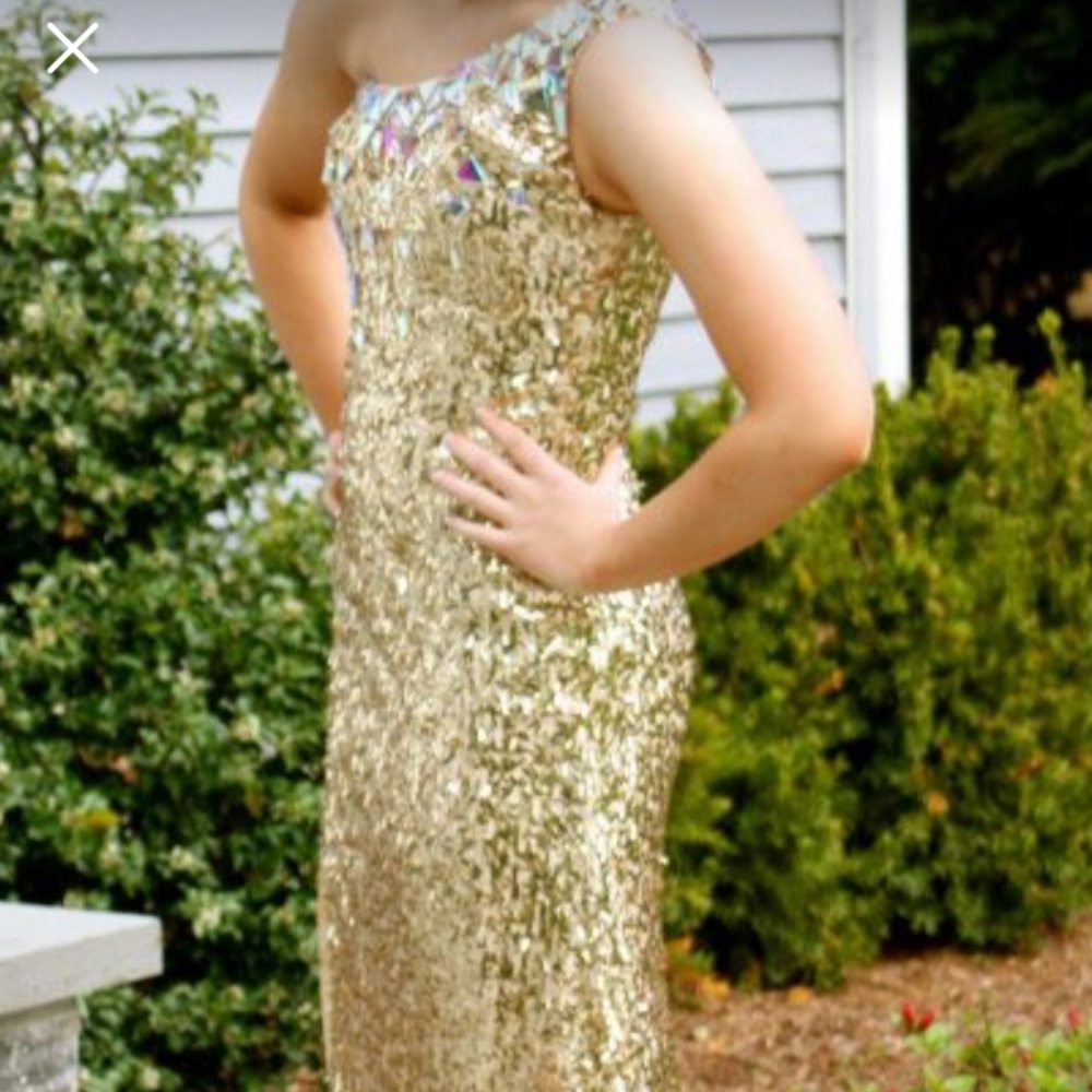 GOLD SEQUIN PROM DRESS GREAT CONDITION
